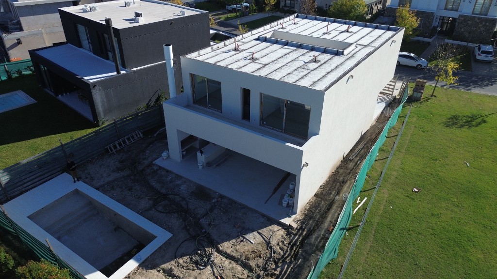 Carpinchos — Lote 402 · Casa en construcción